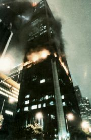 photo: First Interstate Tower fire, Los Angeles, May, 1989 / Wikimedia Commons