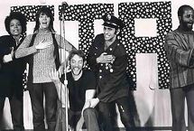 Jane Fonda, Donald Sutherland and other entertainers performing in FTA, a satire on the army & Vietnam war. Jane Fonda, Donald Sutherland and other entertainers performing in FTA, a satire on the army & Vietnam war.